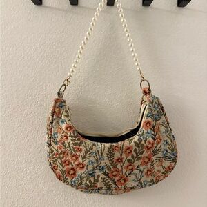Floral Tapestry Shoulder Bag with Pearl Handle